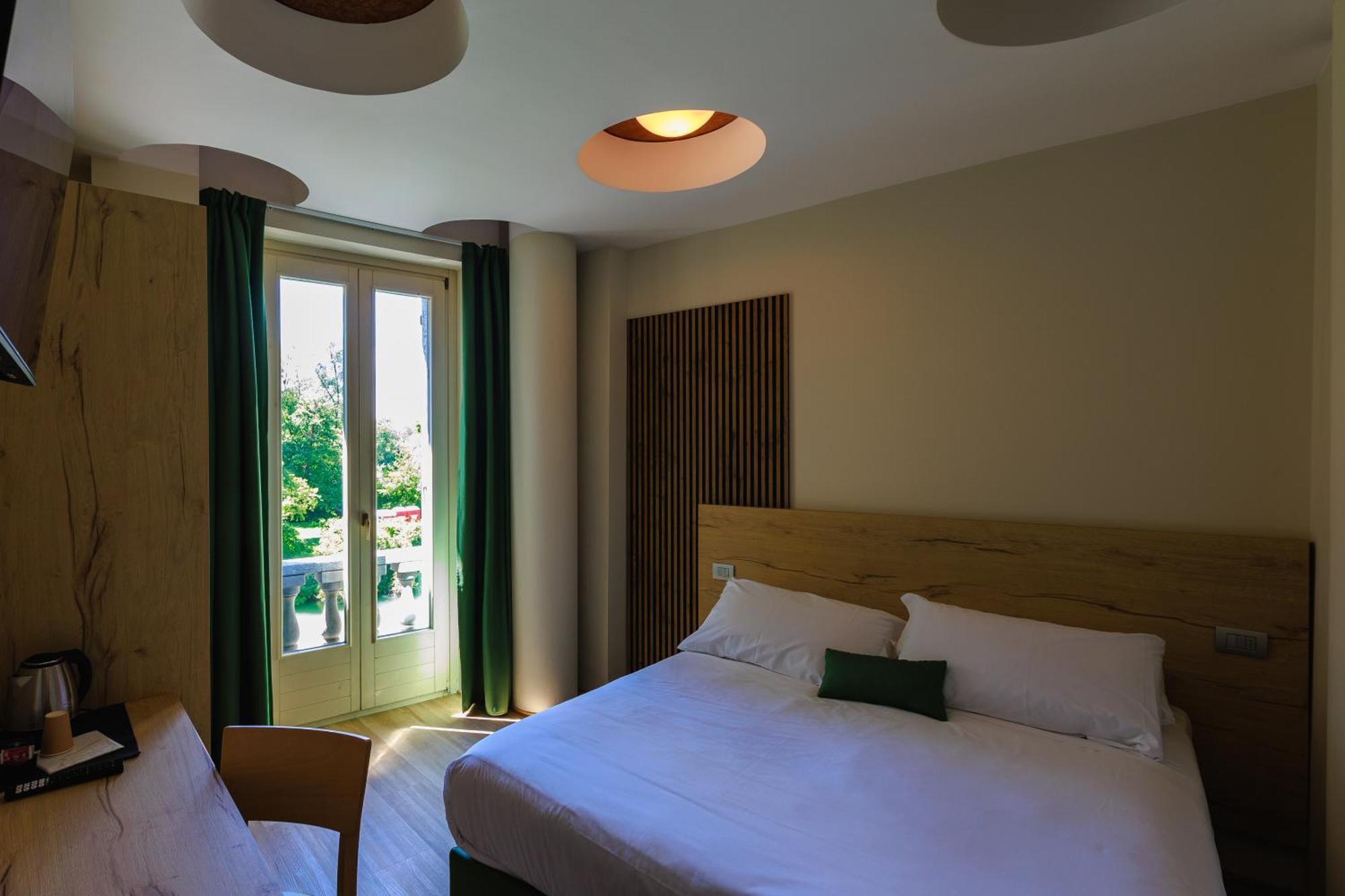 Botanique Hotel Vergani Fara Gera dʼAdda Екстериор снимка