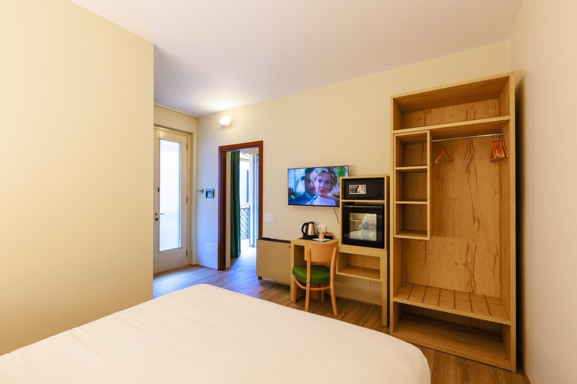 Botanique Hotel Vergani Fara Gera dʼAdda Екстериор снимка