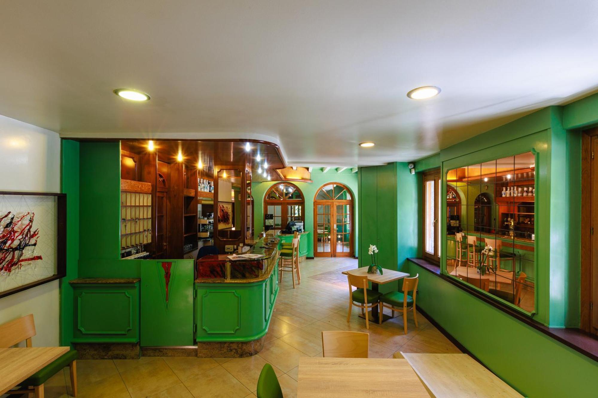 Botanique Hotel Vergani Fara Gera dʼAdda Екстериор снимка