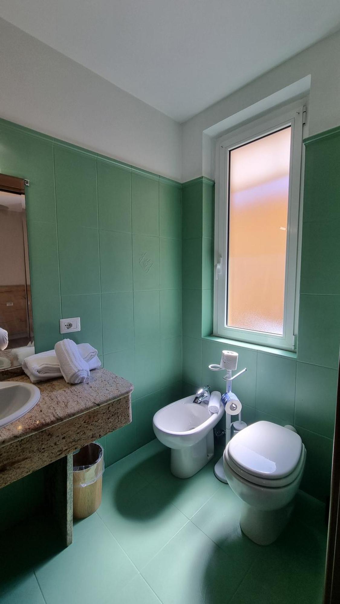 Botanique Hotel Vergani Fara Gera dʼAdda Екстериор снимка